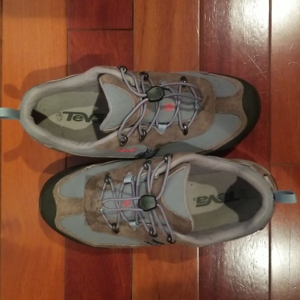 TEVA suede and nylon hikers, size kids 5
